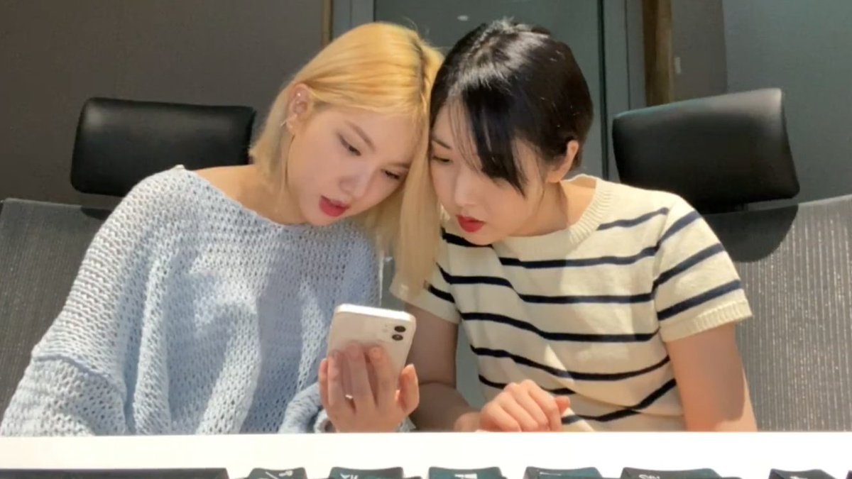 _mademydayz's tweet photo. 💛 Eunbi and Eunbi 🖤

@GFRDofficial https://t.co/iJSqB1lgs1