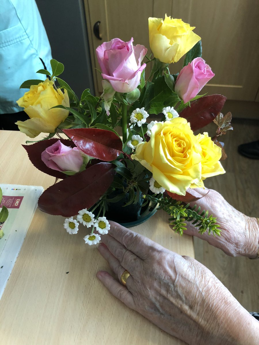 OT_EmmaLouise's tweet photo. #ConnectedwithNature for #MentalHealthAwarenessWeek Flower arranging using locally collected foliage. A whole hour of silence, concentration and smiling faces! @cwpnhs https://t.co/57cI0IrcQB