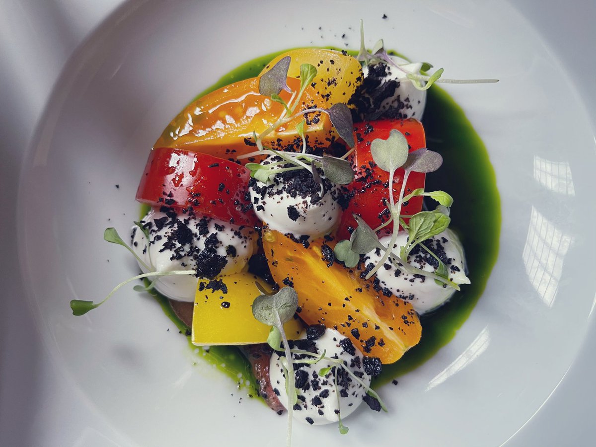 Andrew Oxford tweet media