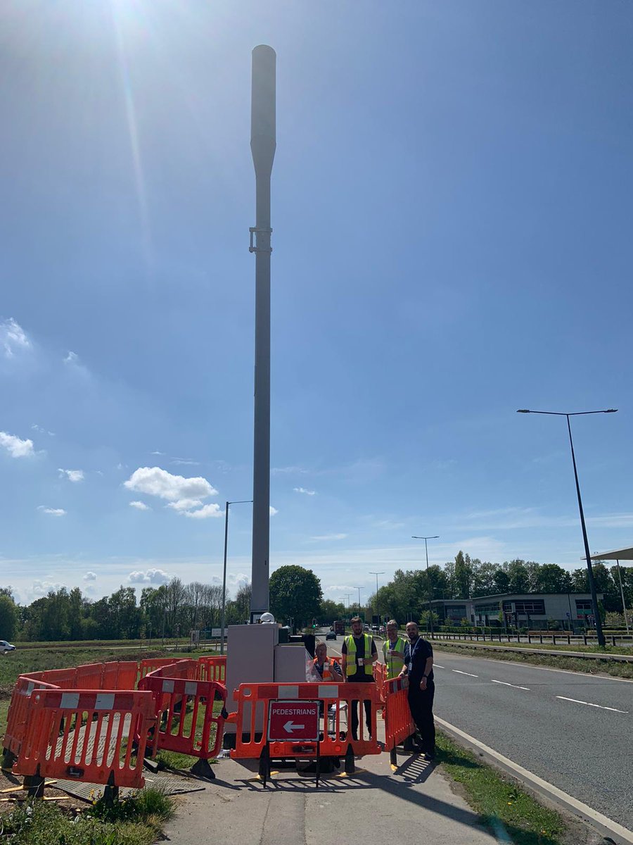 theonepoint's tweet image. Yesterday was a very exciting day... #O2 installed a #5G Mast next to our Head Office in Hessle!👏🏼

Some of our Sales Support team, James Kaye and Laura Toyne, popped down for a cup of tea in the sun to celebrate.🤩
#O2Partner #MobileBritain #ManagedTechnology