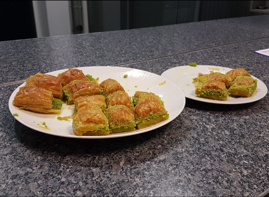 Wij bedanken Jacks Transport voor de heerlijke baklava!