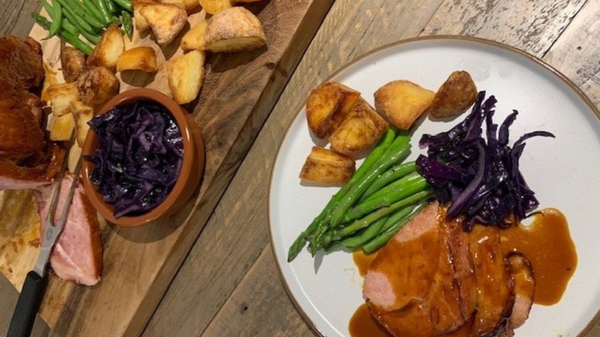 Our Gammon range is quickly becoming our fastest selling products. Take a look at this end result - South Downs Farms Gammon served with Honey &amp; Orange glaze. Horseshoes, Slipper Joints, Converters, Hocks &amp; more available now, exclusively through <a href="/RP_Meats/">RP Meats</a>.