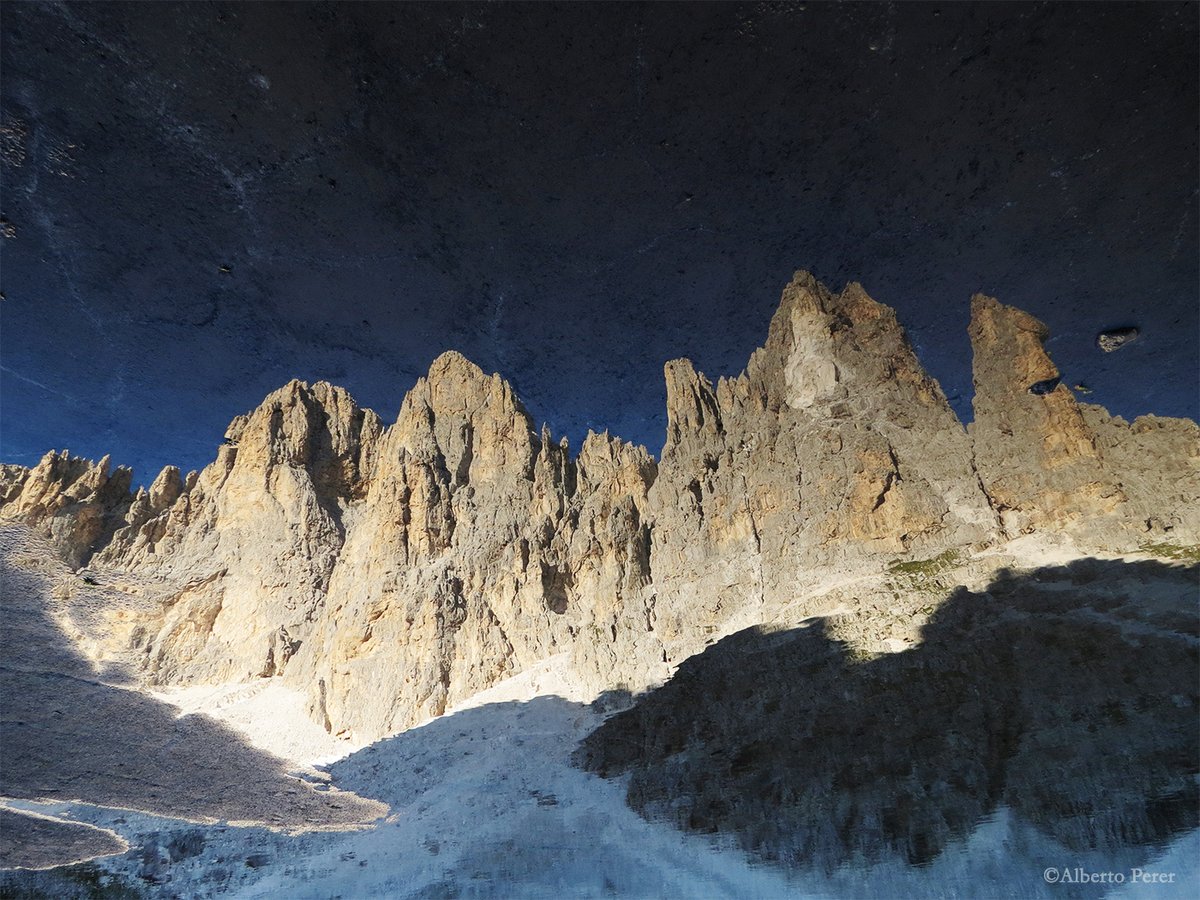 DolomitesUNESCO's tweet photo. "Ma come, sulle #Dolomiti non ci sono sorgenti?"
Questa è una delle domande più classiche che riceviamo quando vi parliamo del problema dell'#acqua nelle Dolomiti... Parleremo di questo e molto altro il #20maggio sulla nostra pagina #facebook: https://t.co/KCcrUikNUw 📸A. Perer https://t.co/wqzUbcPOYR