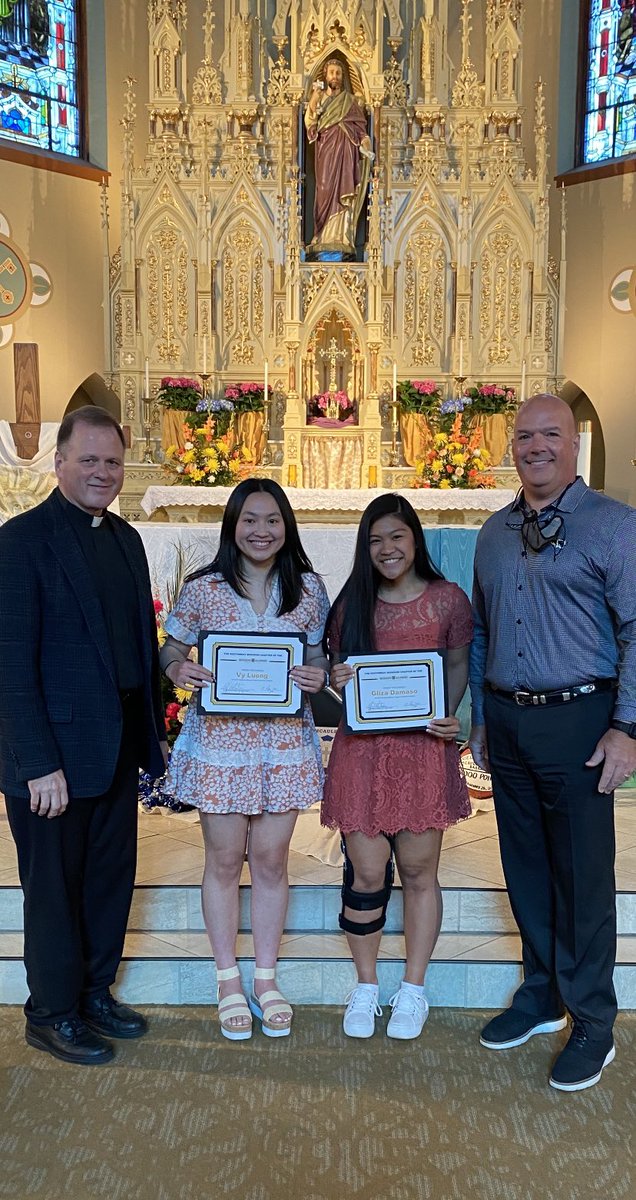 SWMOAlumni's tweet photo. 2 AMAZING @JACS1885 students receiving @SWMOAlumni Scholarships will be Tigers @Mizzou in the fall! https://t.co/jv7Gs1WVfm