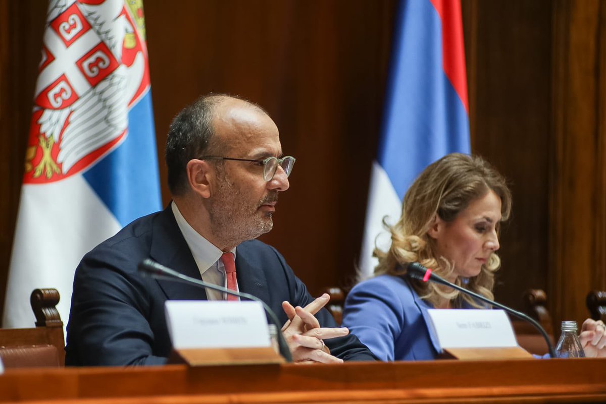 FabriziSem's tweet photo. Special report on discrimination  against older persons presented by @ravnopravnostRS contributes to the reflection on ageing societies. 🇷🇸 &amp; 🇪🇺share similar challenges. We need to strike the balance between sustainable solutions in welfare &amp; stronger intergenerational solidarity https://t.co/uaKLOq2U7G