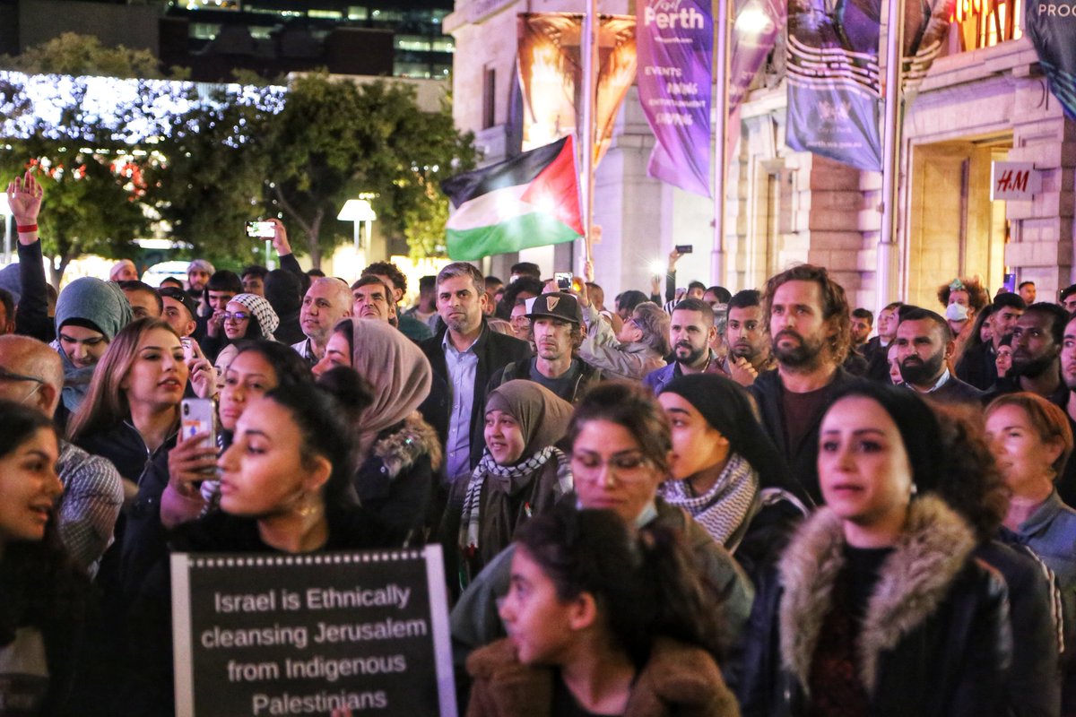 iwilson69's tweet photo. Vigil for Palestine, Perth https://t.co/y2nqdyvKPs