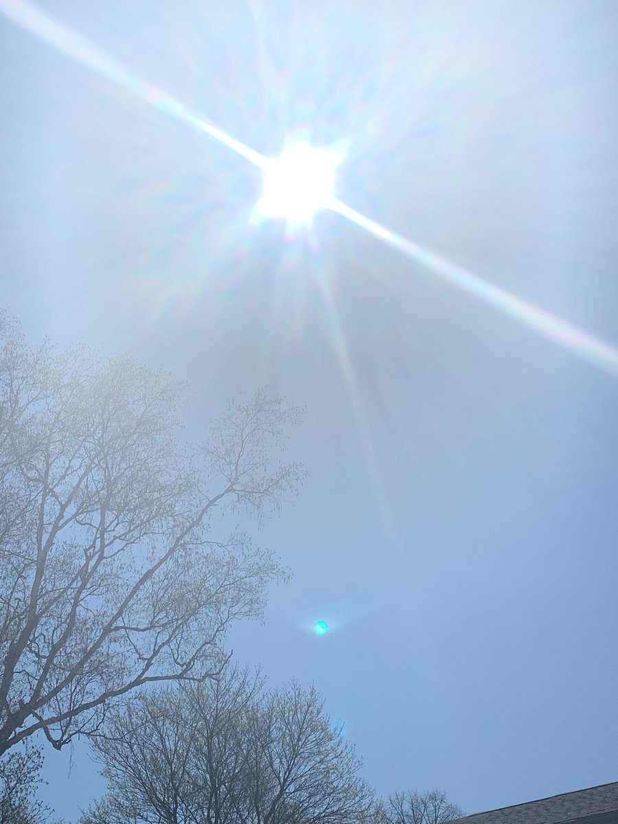 LauraMeader's tweet photo. Can I just say- beautiful day.. hope you get even just a minute to get outside. https://t.co/eTB0DANFCD