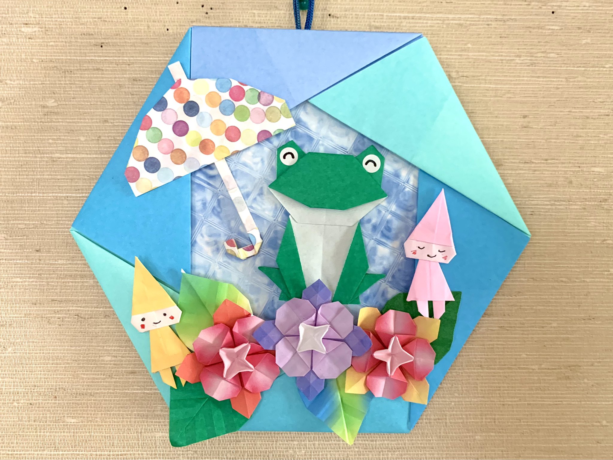 バーバラ カミキィ さんのアジサイが素敵でたくさん折ったので いろいろ組み合わせて6月のリースをつくりました 6月の リース アジサイ あじさい カエル 傘 T Co Fsxspvu16i Twitter