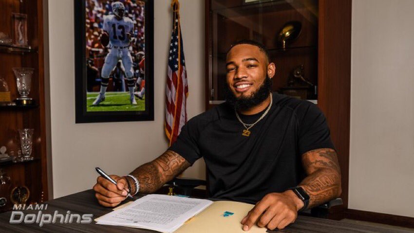 LCHSAthletics's tweet photo. It’s official, Gerrid Doaks is a Miami Dolphin!! @Coach_Patt34 @LCHSBears @LCHS_StuSection @LCHSBAC @ltgoodnews @gdoaks23 https://t.co/qDnNSzbmlL