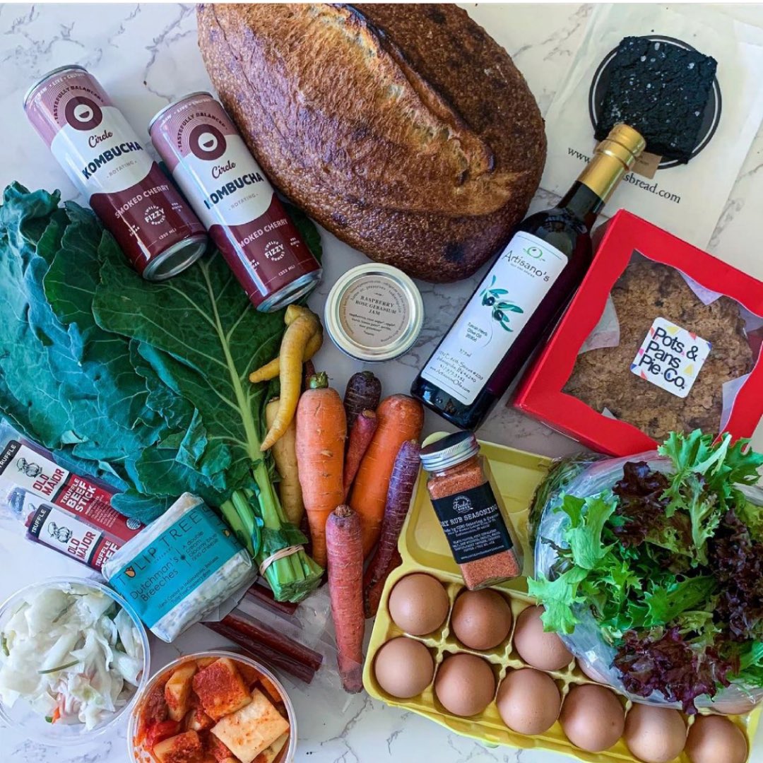 circlebeverage's tweet photo. Are you market haulin’ and ballin’ this weekend? #drinkcircle #kombucha https://t.co/xWPVU71uIm
