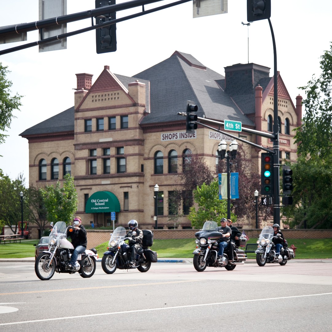 Happy Friday! Here is to a beautiful weekend of 60's. Enjoy a patio beer, a walk outside, a motor cycle ride or whatever makes you happy! #springtime