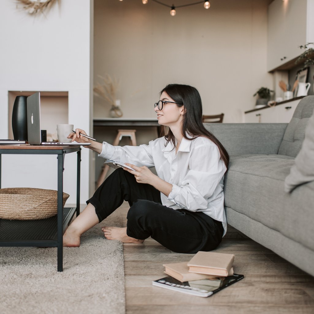 SimpleWfh's tweet photo. Ergonomics while working working fom home matter.⁠
⁠
Work more effectively with the right home office set up.⁠
⁠
Check out our huge range of home office desks, chairs, storage and accessories.⁠
⁠
Link in bio.⁠
⁠
#homeoffice #workingfromhome #deskvibes #deskgoals #mydesk https://t.co/7CybXc6VTD