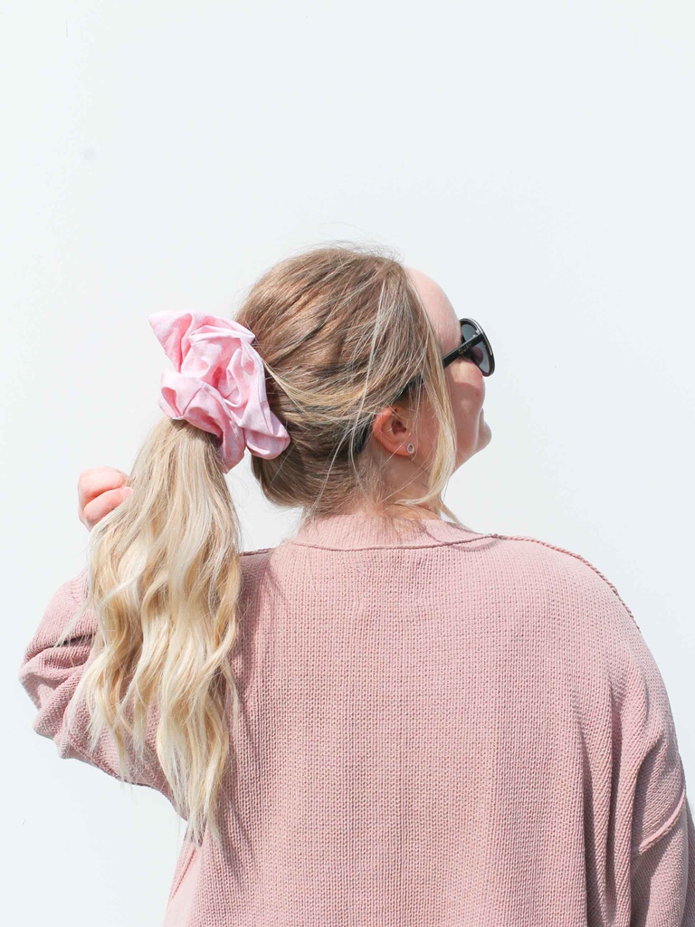 Today is #ScrunchieNameDay which means if your name is LAURA and you place an order today, you'll get a free scrunchie in your order! ⁠
⁠
No action necessary - your free scrunchie will be added to your shipment if you make a purchase before 11:59PM EST May 14, 2021.⁠