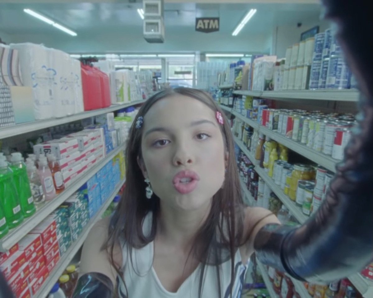 swift_magical's tweet image. OH. MY. GOD. THE VISUALS👏👏👏 @Olivia_Rodrigo