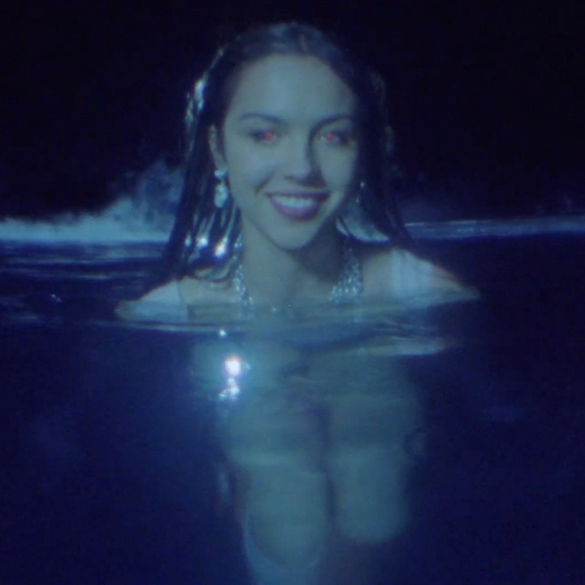 swift_magical's tweet image. OH. MY. GOD. THE VISUALS👏👏👏 @Olivia_Rodrigo