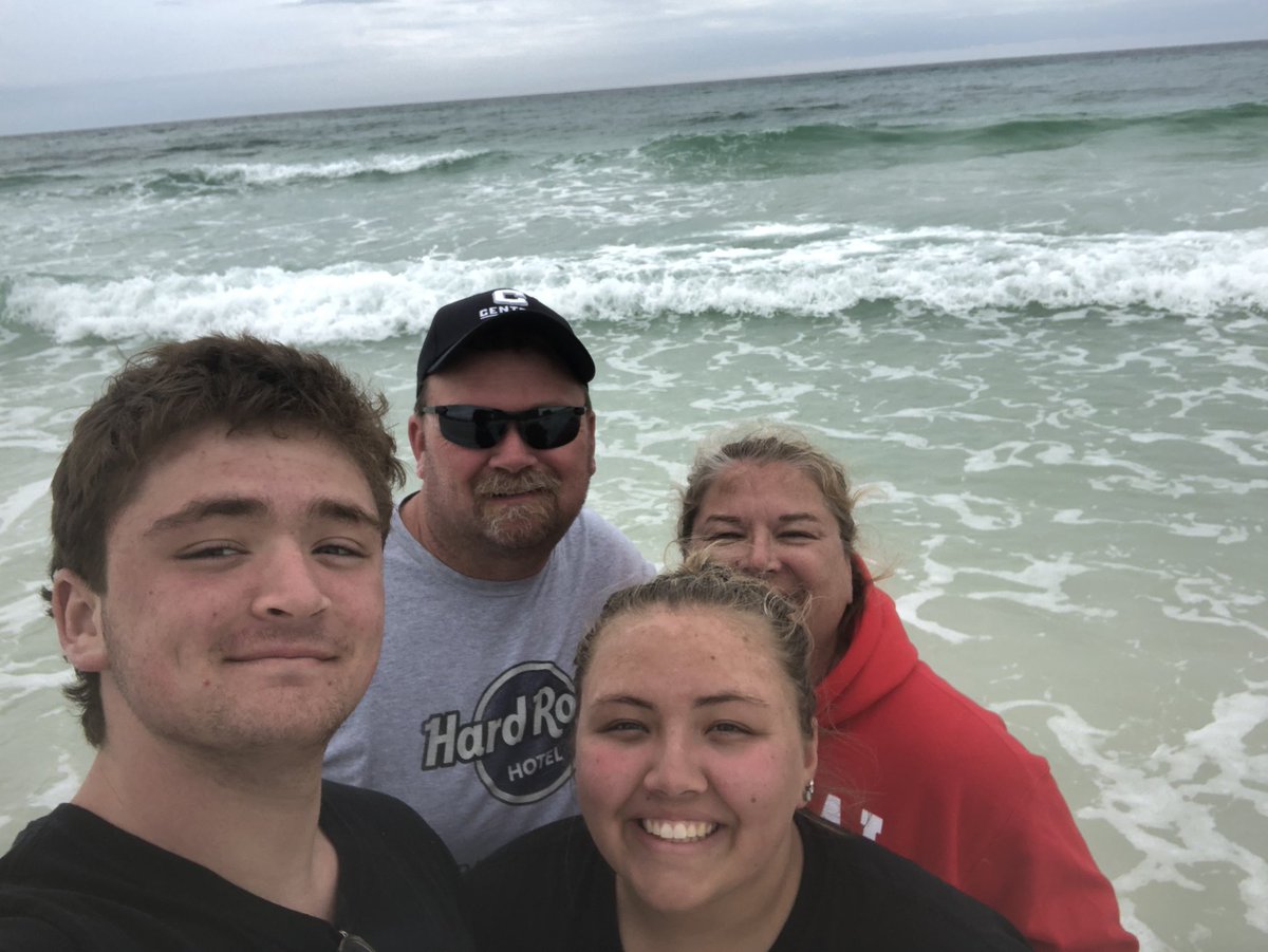 DKetchum913's tweet photo. Happy 18th to @BradyDavid514 . We couldn’t be any more proud of you. It has been a privilege watching you grow into the man you are becoming. We can’t wait to see what the future holds! https://t.co/nW8eC718LA