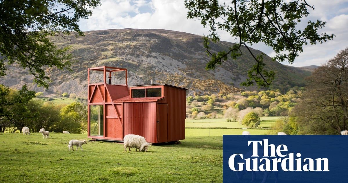 boldavenue's tweet image. Tiny house / glamping cabins in Wales: buff.ly/2Q1gko6 #DesignFind
