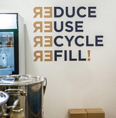 SandtonTourism's tweet photo. https://t.co/0I7sORCCLZ #TheRefillery in #HydeParkCorner has opened. Pop in an explore the store and stock up on basics and snacks; bring your own packaging or purchase instore. #sustainability #SandtonTourism @anniehodes #savetheearth https://t.co/25IsfQXEME