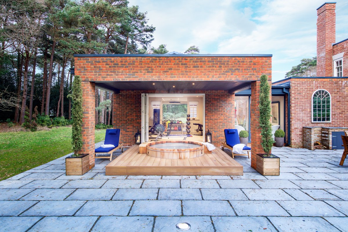 PellStevens's tweet photo. Perfect hot tub, hidden away somewhere within the New Forest National Park. Part of an ongoing country house project.

https://t.co/swBwgN06ex

#NewForestNPA #Dorset #Hampshire #Wiltshire #hottub #countrylife #luxury #architecture #mouldingthebuilder https://t.co/6msVDGL3zu