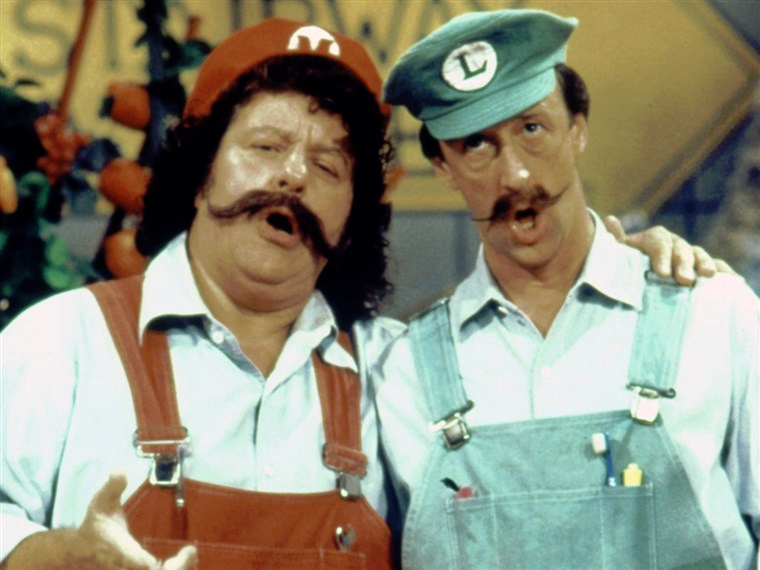 AwesomeVGFact's tweet photo. Fun fact: The Super Mario Bros. Super Show! was not based off of Super Mario, contrary to popular belief. The show was actually based off of the NES best-seller, Duck Hunt which came on the same cartridge as Super Mario Bros for some time. https://t.co/8cnOSUKB5t