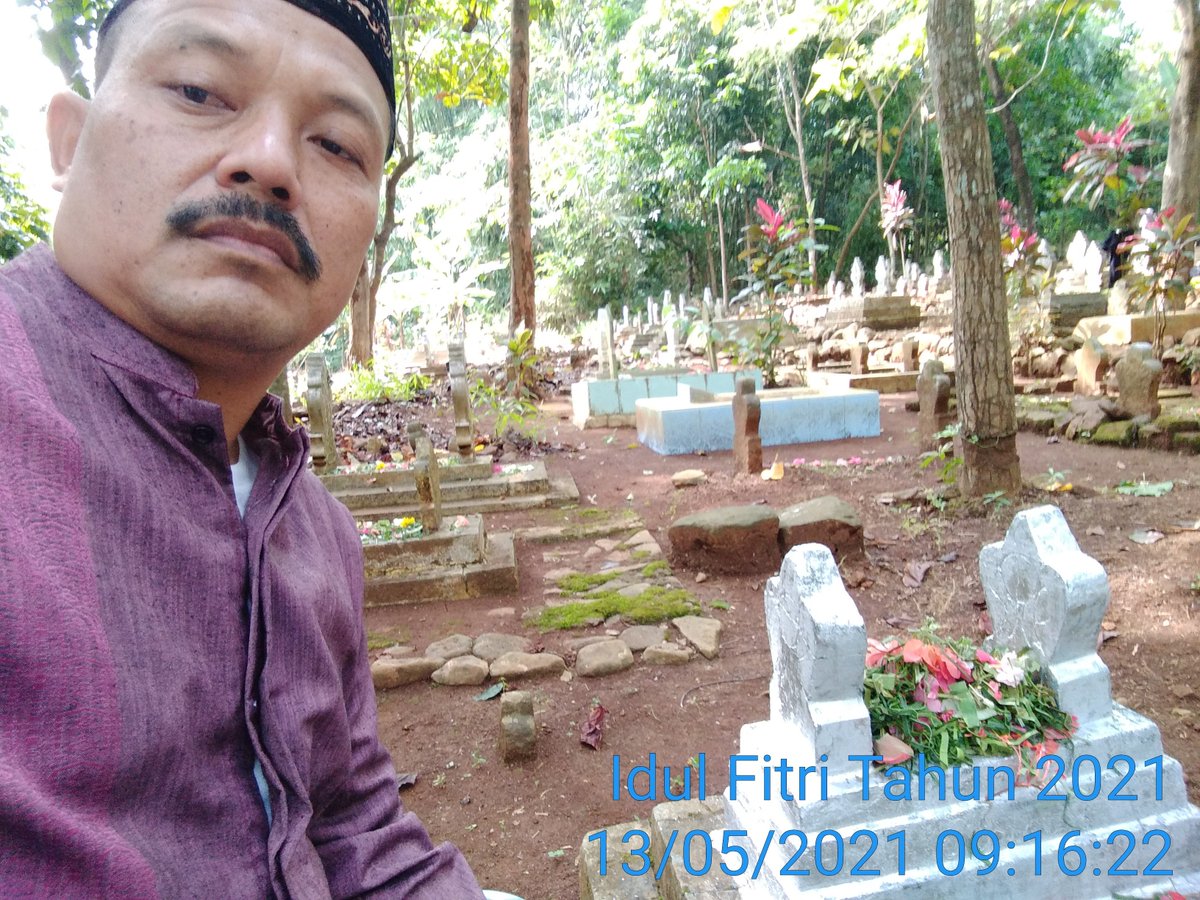 didisardi76's tweet photo. 13 Mei 2021 ,,, untuk Dede Cahya anaku ,,, Al Fatihah https://t.co/u2hWsZWYIp