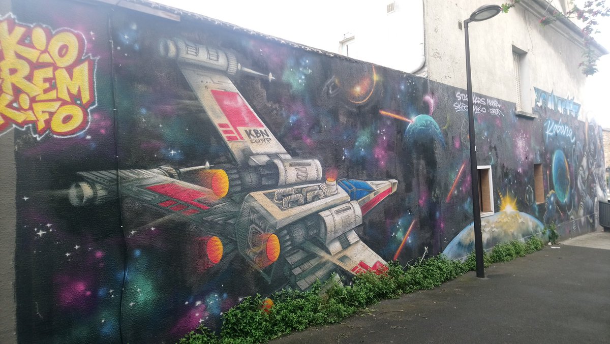 oungawa's tweet photo. #GalacticKabana #StarsWarsMania #Vitry #Skifo #Makio #Azren #chimp #singe #mono #ape #monkey #space #astronaute #StreetArt #urbanart #peinturederue #artderue #artederua #artecallero #callejero #muralismo #spraypaint #fresque #huge #giant #mural #graffiti #paintedcities #wallart https://t.co/3ciykmddY9