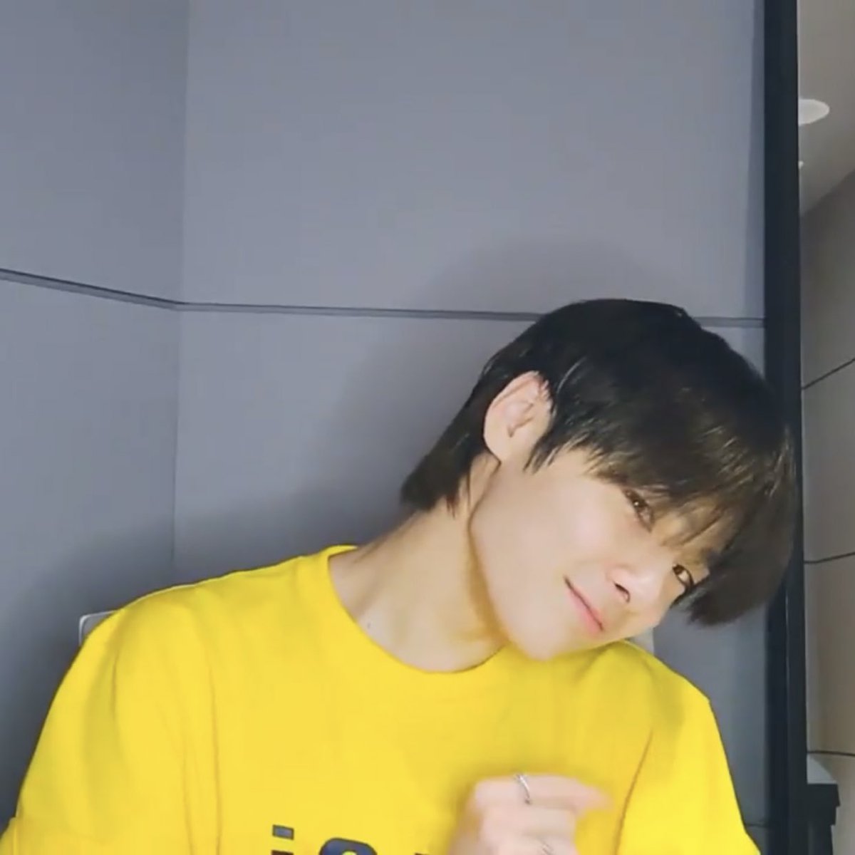 low quality jeongin (@lqinniie) on Twitter photo 