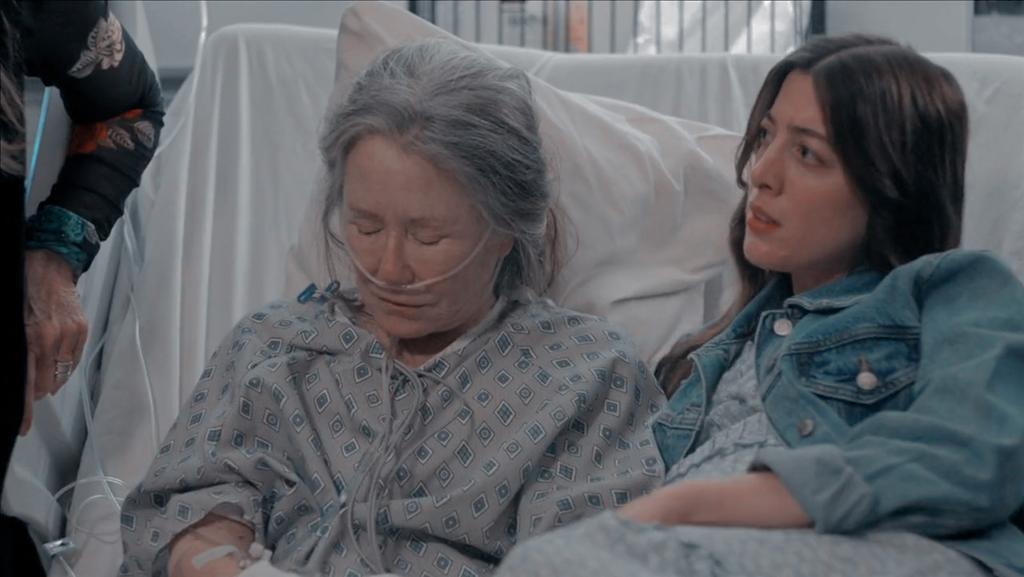 darthmcdonnell's tweet photo. #helensayswatch #okayhelen #shitimcrying
ep 5 of #Rebelabc 😀 when I tell you her heart wasn't the only one that stopped momentarily 😀 https://t.co/FUjdEIAHhU