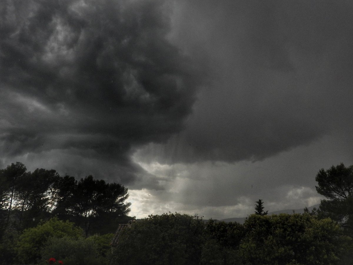 Pacificsun2's tweet photo. @MeteoFrance_SE Grasse  a 15h https://t.co/Deh4RkJG8J