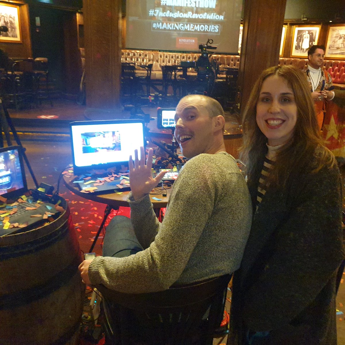 So nice to be back out! Excellent and super fun livestream with the lovely team at <a href="/RevolutionBars/">Revolution Bars</a> this morning - confetti included! 🍹🎥
