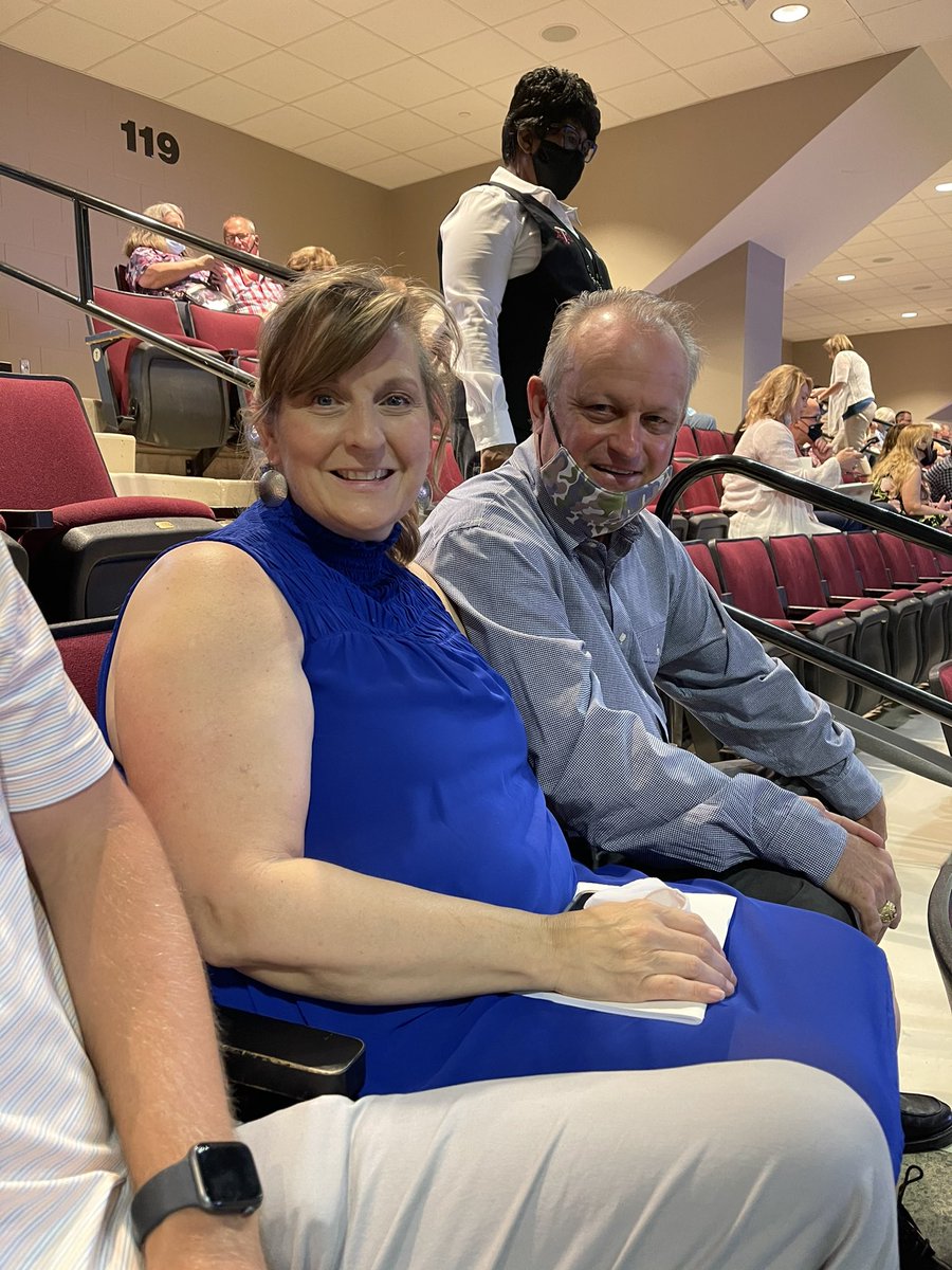 EPlezia's tweet photo. Eva’s biggest supporters!! #TAMUGRAD https://t.co/HtPZVMQvVY
