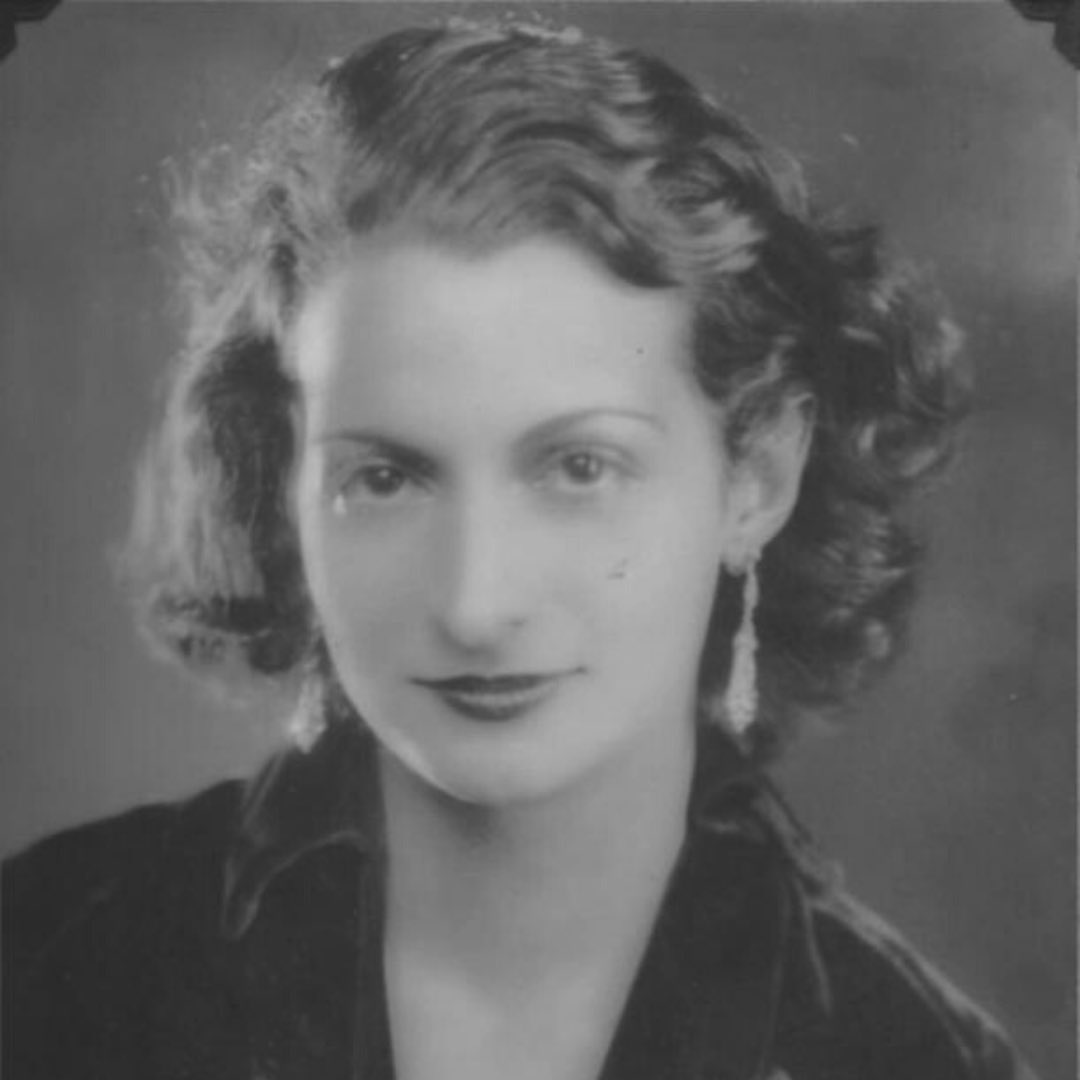 María Calcaño (Maracaibo, 1906-Caracas, 1956) es nuestra próxima #autoraerrante. Una poeta que a los 14 años se vio obligada a abandonar el colegio para casarse y a los 27 ya había parido seis hijos.