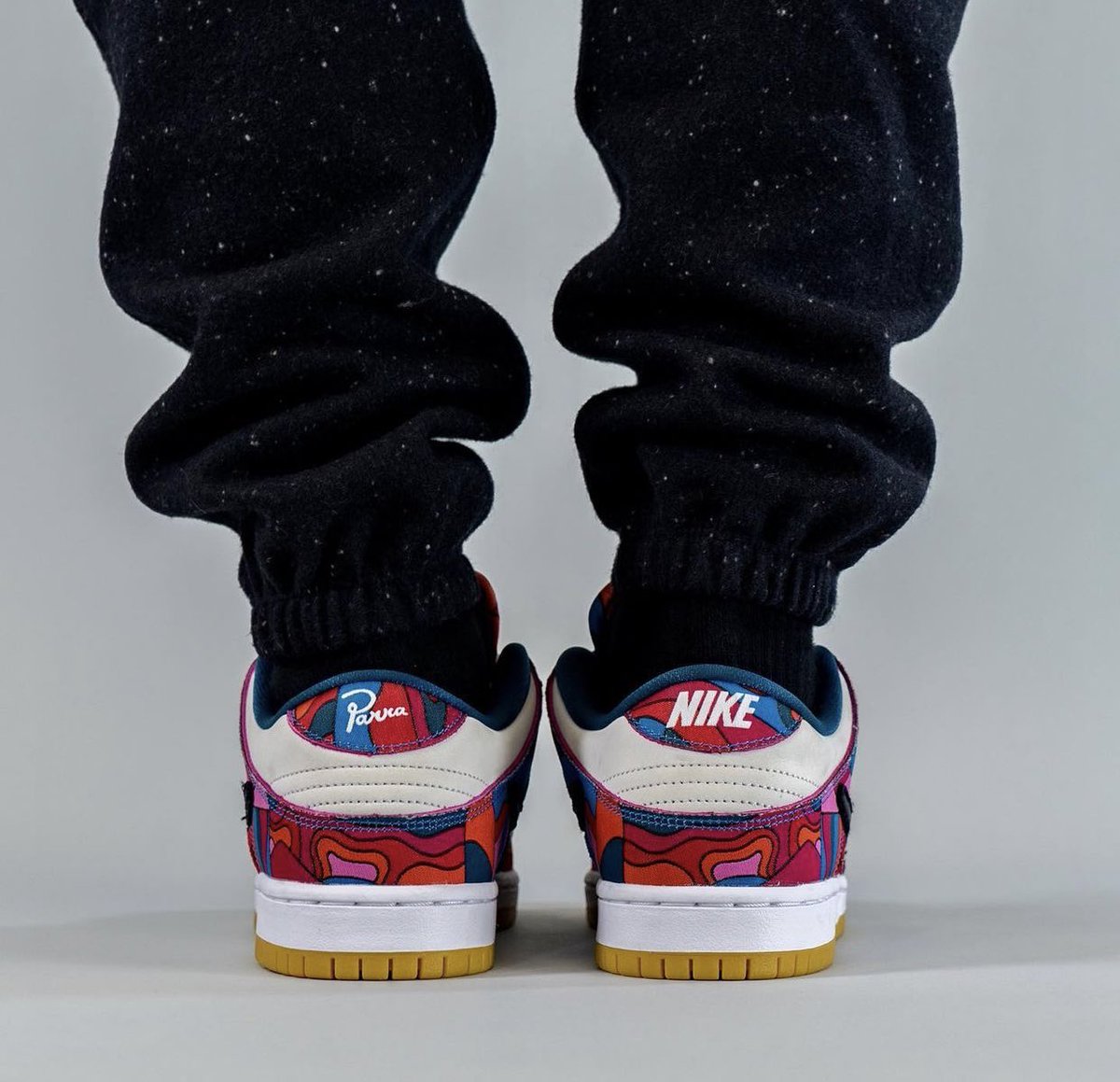 parra dunk low on feet