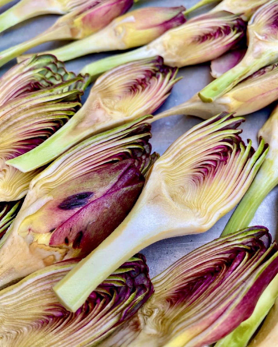 portochicago's tweet photo. Artichokes for a new vegetable dish Chefs Marcos &amp; Erwin are working on… They resemble flowers — so beautiful 🌸 https://t.co/yQtfMKTWFW