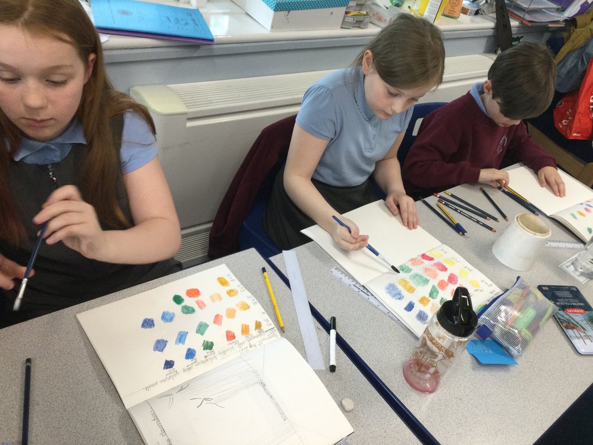 This afternoon, Year 5 have been making sketches of landscapes using one point perspective and have experienced different techniques for working with watercolour pencils. #ks2art #watercolourpencils #watercolourlandscapes