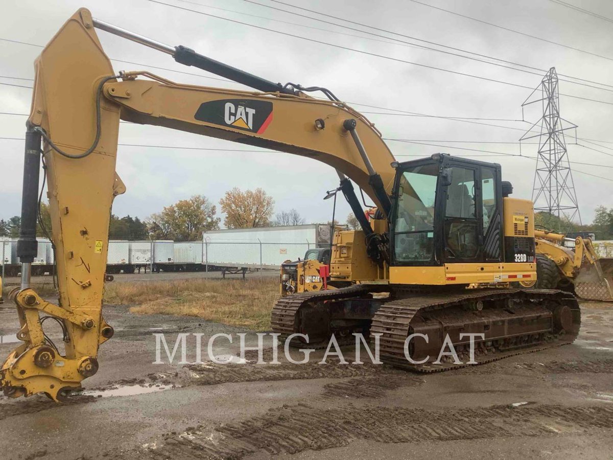 rockanddirt's tweet photo. 🚧🚜 Since 1944 @MichiganCAT44 has been servicing, renting & selling construction equipment such as scrapers, #graders, #dozers, #excavators, backhoes & more. Visit ➡ https://t.co/P4z4Mm1yFf or give them a call 📞 at (866) 895-7480 ext 1500. #HeavyEquipment #MichiganCAT https://t.co/FNsbiE4poD