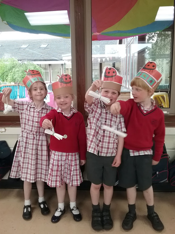 Copthill's tweet photo. Exploring ladybirds....don't mind if we do, we LOVE them! #ReceptionClass2020 #explorerswanted #copthillschool https://t.co/JbZDImjUl4