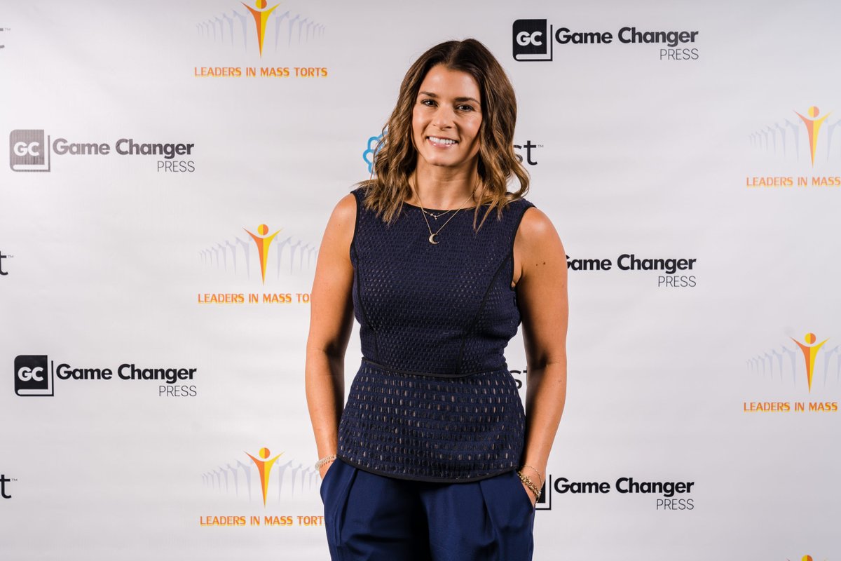 4PERSIST's tweet photo. Your professional photos with @DanicaPatrick are HERE! We are also doing a GIVEAWAY for a chance to have an amazing racing experience! Follow the link below and find out how to enter! #PersistGroup #DanicaPatrick #Giveaway
https://t.co/1eGzqRsXe5 https://t.co/wakILI3Fzo