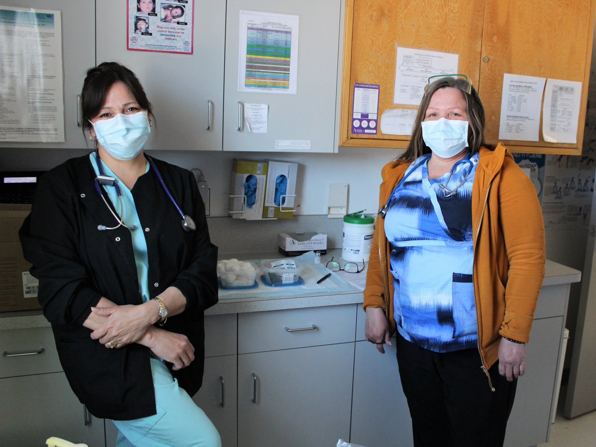 To honour #NationalIndigenousNursesDay, we pay tribute to Vanessa Klyne & Loretta Wellburn, who deliver health care & nursing services to their fellow citizens in Pine Creek First Nation.

We salute you & your commitment to the well-being of your community 🙌

#NationalNursesWeek