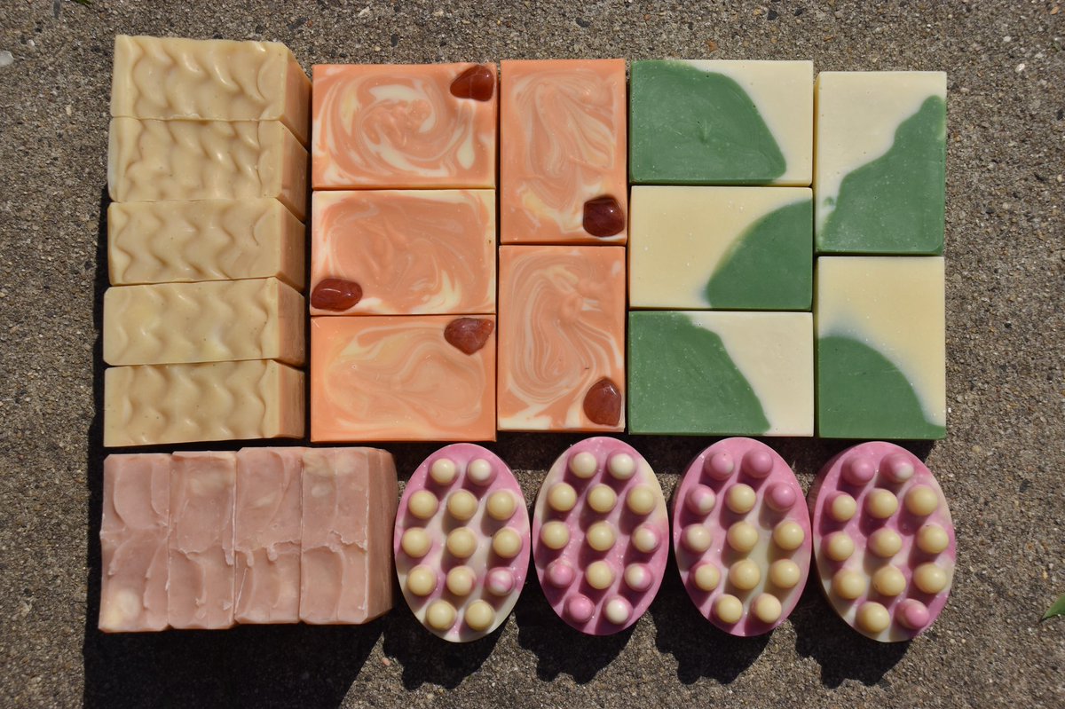emilyyyariella's tweet photo. shop my brand’s Spring Drop, live NOW! first 6 orders receive a FREE mini Eucalyptus Lemon bar. we will email for you to claim it if you’re one of the first 6! shop Rose Water, 5 new soaps, Charcoal Tea Tree facial bars restock &amp; new soap dishes! 
https://t.co/MHT8DWMUAJ 🧼🪐♉️ https://t.co/AzOagjNgrC