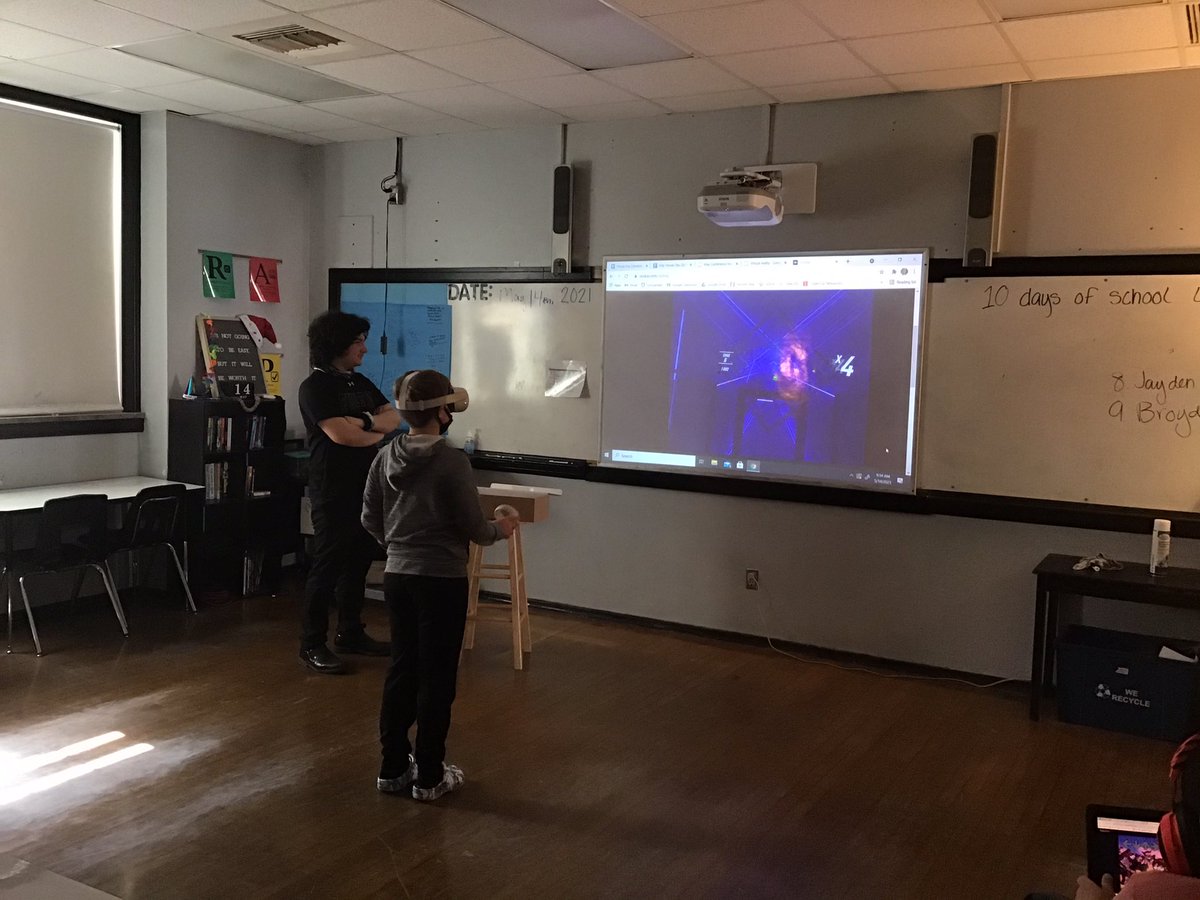 fms_tech's tweet image. #fmsteach #teentweet House day