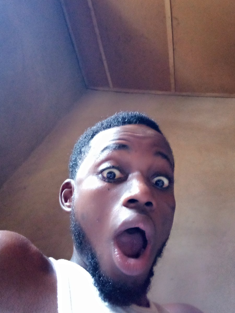 FOgenyy's tweet photo. When my crush text i love you BBY plzz can we meet??

Me: 👇 https://t.co/YLpmmaV45J