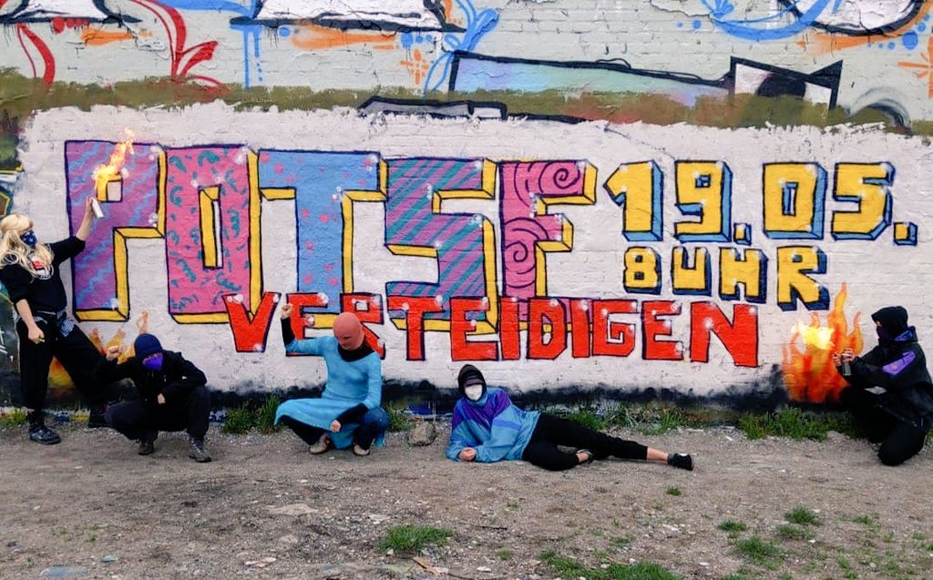 Die <a href="/Potse_Berlin/">Potse</a> soll am 19.05. geräumt werden. Damit soll der Jugend ein weiterer wichtiger Freiraum und Rückzugsort genommen werden. Wir sind wütend und enttäuscht.
Darum: am 19.05., ab 05 Uhr auf die Straße, 08 Uhr soll geräumt werden! 

#potse #freiraum #unserfreiraum #b1905