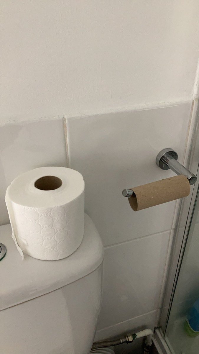 NicolaB51009441's tweet photo. Why do they do that? #thingsmendo 🤔 https://t.co/wivH2UqLoq