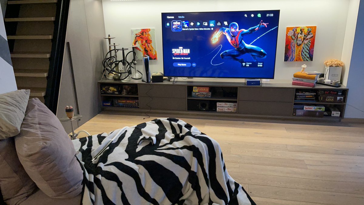 So it happened, got it. Wifes away, ik off the grid for a while!