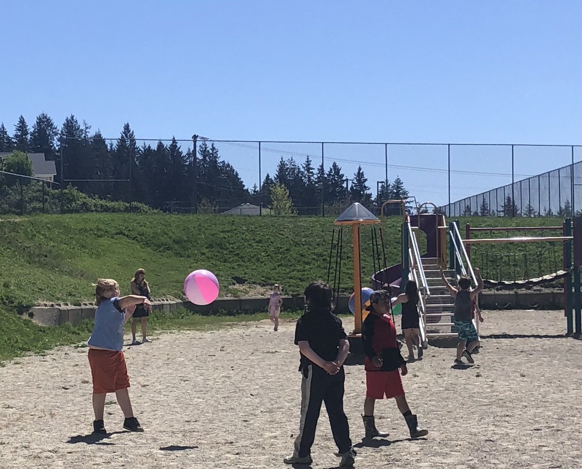Fun Friday this week was a beach party at lunch! So much fun! @sd47_board #beachvibes #sunnydays