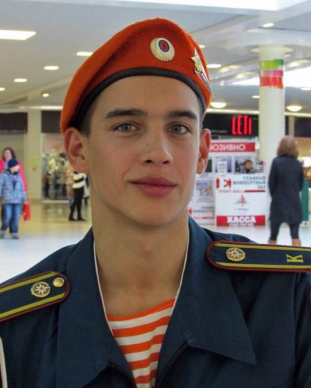 hotrussianguys's tweet photo. #guysinuniform #sexyguys #sexymen #menofrussia #russianguys #instagay #gaystagram #gayrussia #meninuniform #handsome #malebeauty https://t.co/VlWitkg7Ki