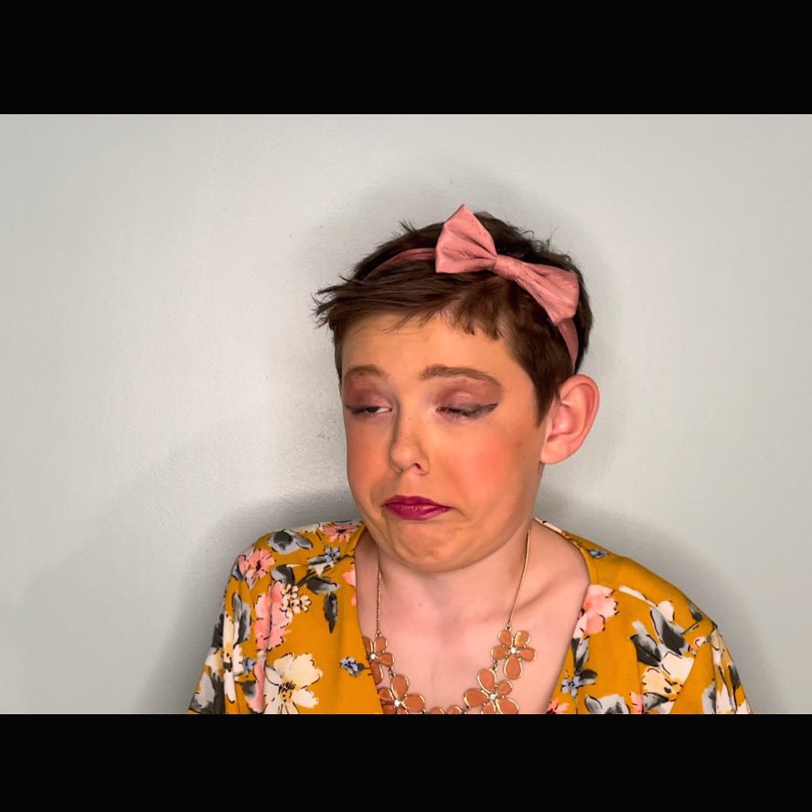 BeciNewton's tweet photo. When your kid has to dress up for @mjssuk #virtualthursday drama class and is suddenly possessed by @ChipShopBird
It’s like bagga was in the room!
Epic ❤️ https://t.co/ZLaF90OiWe