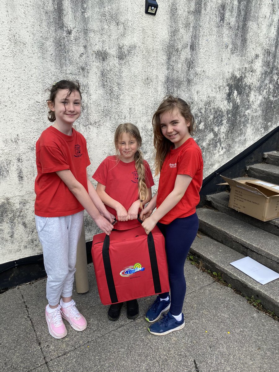 <a href="/StPetersRCPlymo/">StPetersRCPlymouth</a> had a very special deliver today! They were the winners of our #psspvirtualgames for Kurling, so have won a kurling set to keep for their school! Thank you for taking part, we can’t wait to see you use it in your PE lessons! #welldone #kurling