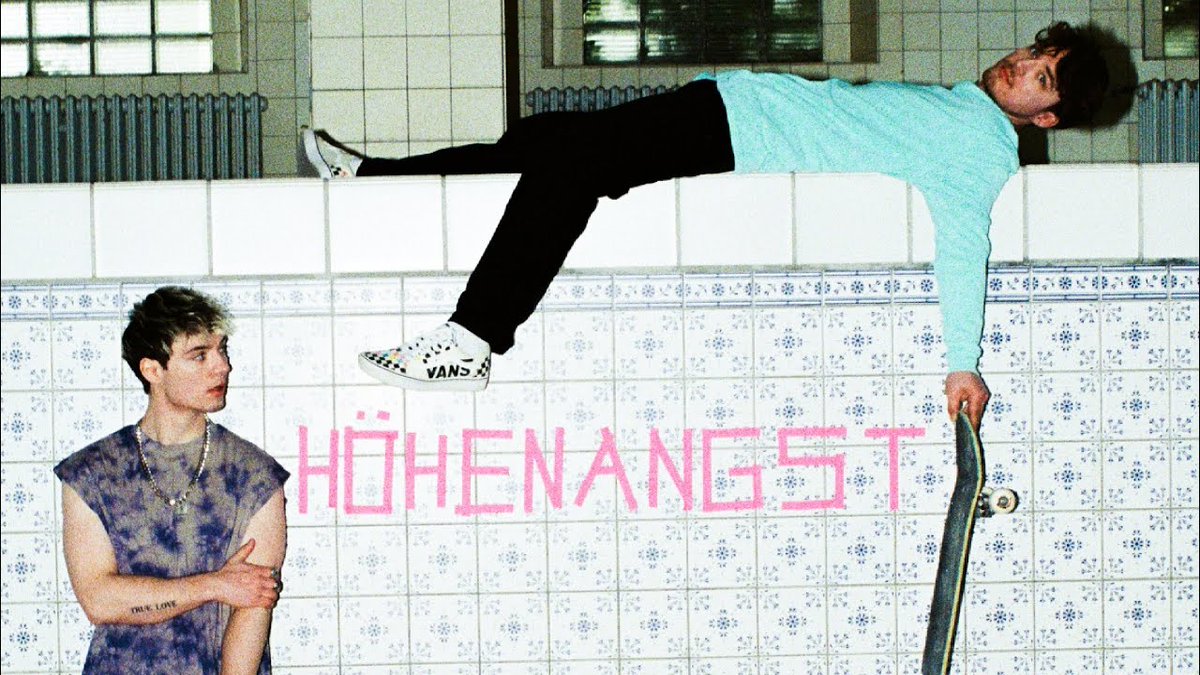 DieLochisUpdate's tweet photo. HÖHENANGST !! @HE/RO: https://t.co/MtYGSJpFXJ von @DieLochis #DieLochis https://t.co/GlaN4OoXY6